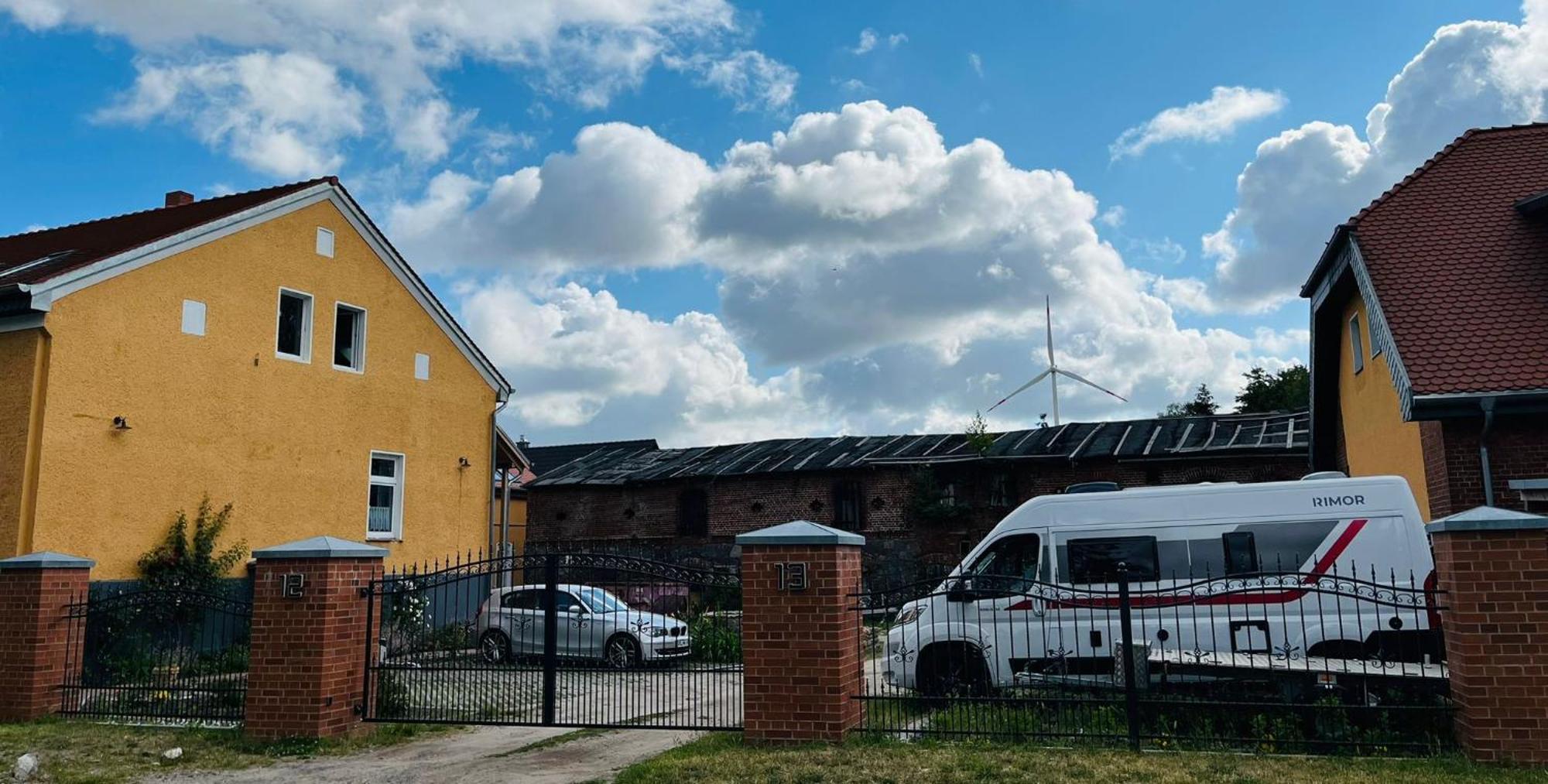 Gutshof Von Gemuenden Ferienwohnung 1 ベルナウ・バイ・ベルリン エクステリア 写真